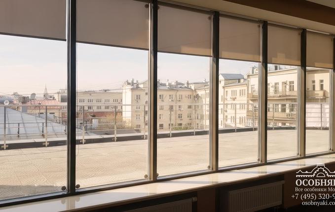 в Яковоапостольском переулке, 12, площадь 10340 м