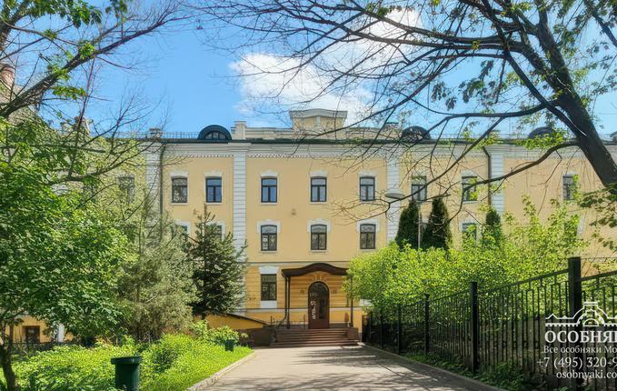 в Большом Каретном переулке, 20с3, площадь 1647 м