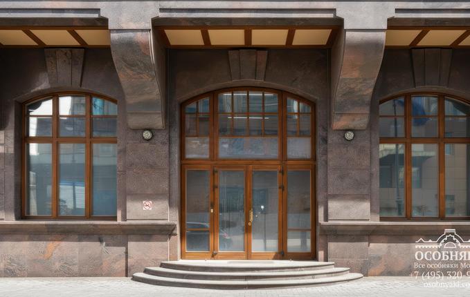 в Турчаниновом переулке, 2А, площадь 2558 м