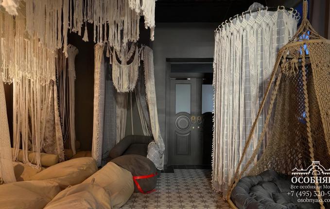 в Сыромятническом проезде, 8, площадь 1044 м