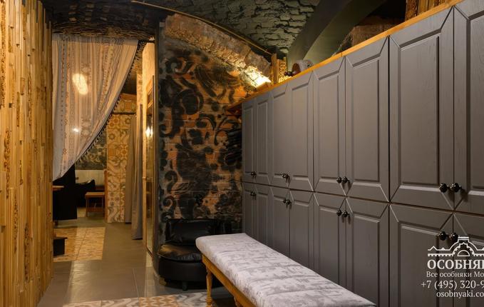 в Сыромятническом проезде, 8, площадь 1044 м