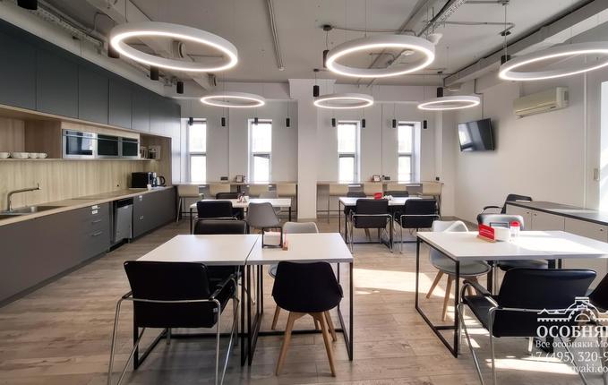 на Нижней Красносельской улице, 40/12, площадь 1551 м