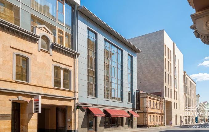 в Пожарском переулке, 15, площадь 3040 м