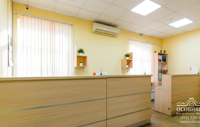 в 1-м Кожевническом, 8, площадь 2600 м