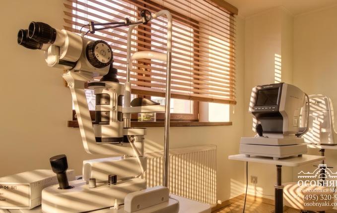 на улице Льва Толстого, 10, площадь 651 м