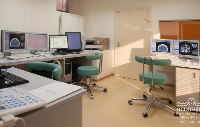 на улице Льва Толстого, 10, площадь 651 м