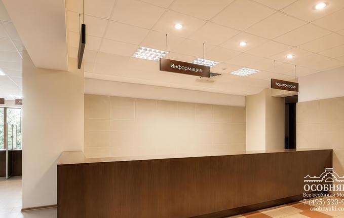 в Графском переулке, 12А, площадь 2607 м